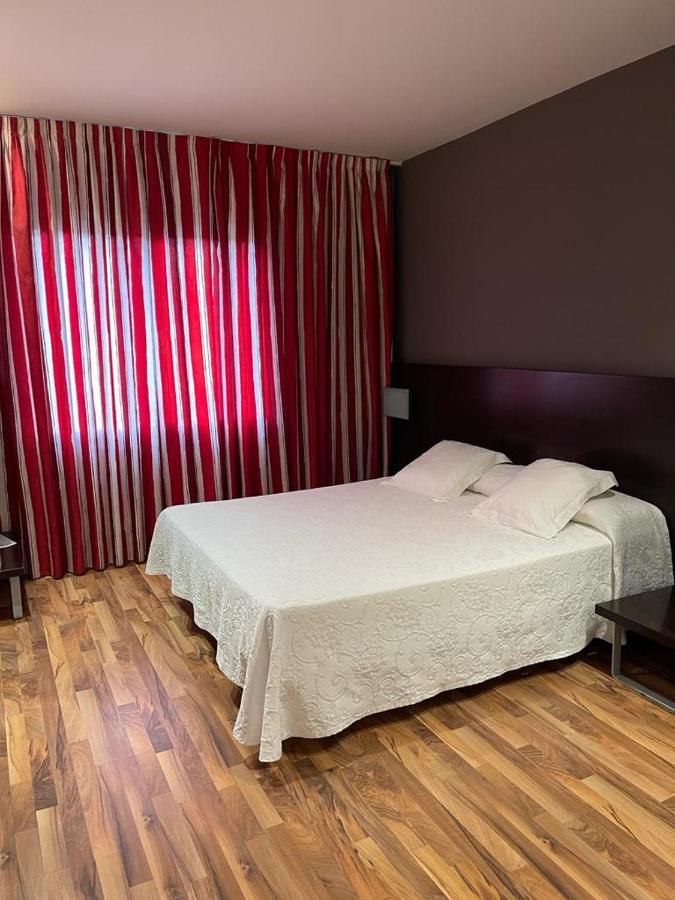 Hotel Bruc Luaran gambar